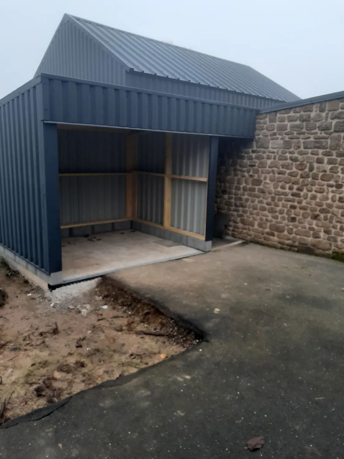 constructeur garage sens de bretagne